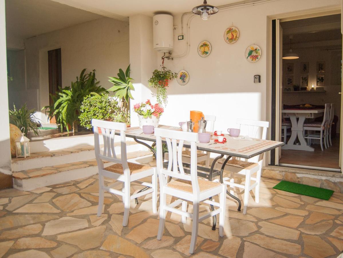 Sotza'S Little House Villa Padru Екстериор снимка